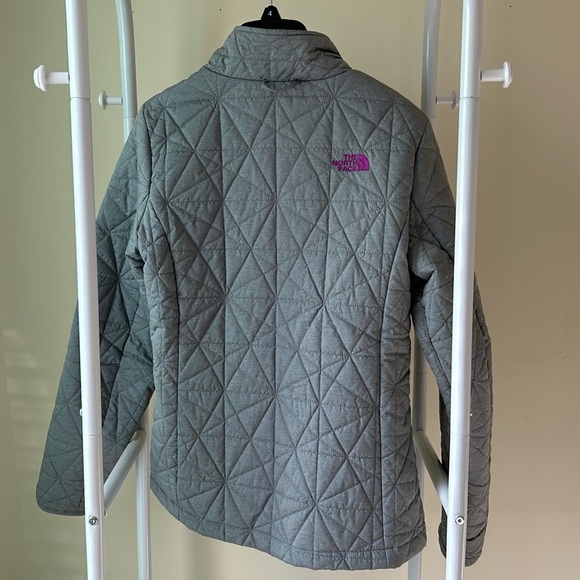 North Face Tamburello Grey Lightweight Women’s Puffer Jacket - Picture 8 of 11